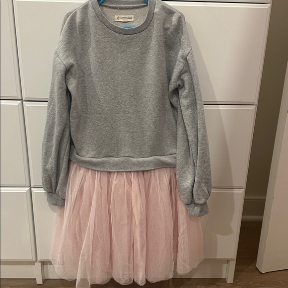 Tucker & Tate size 7 Gray Sweatshirt with Pink Tulle Skirt - Picture 1 of 3